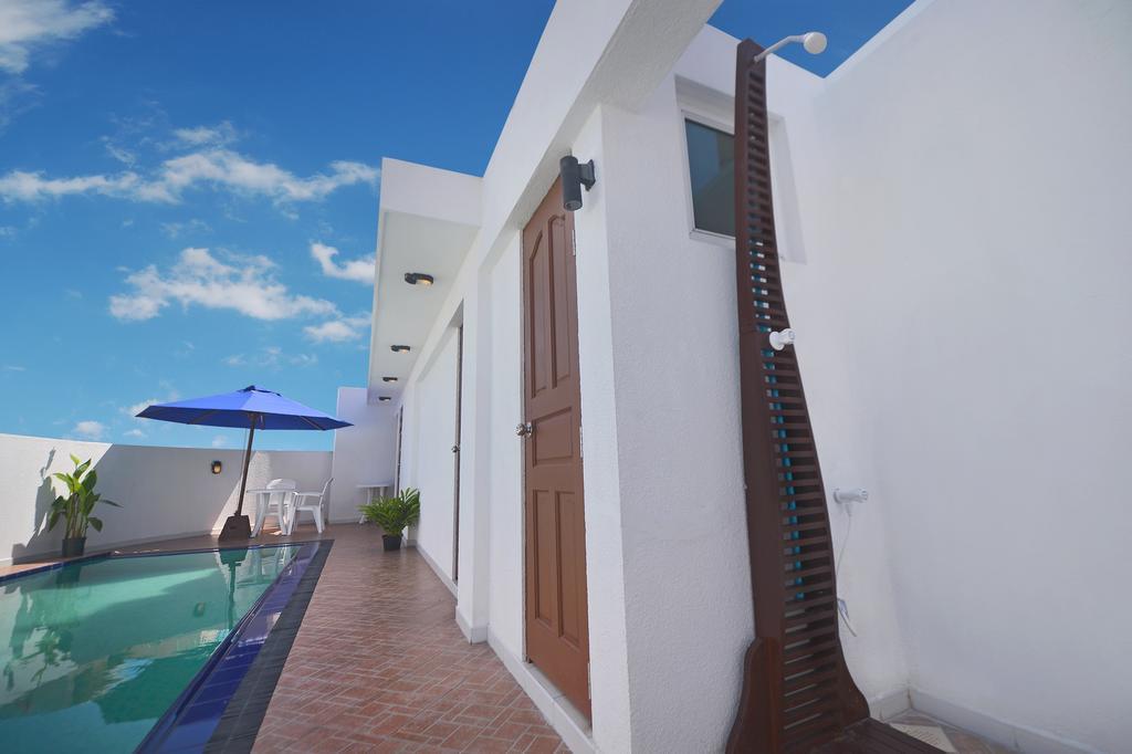 Central Boutique Inn Мале Экстерьер фото